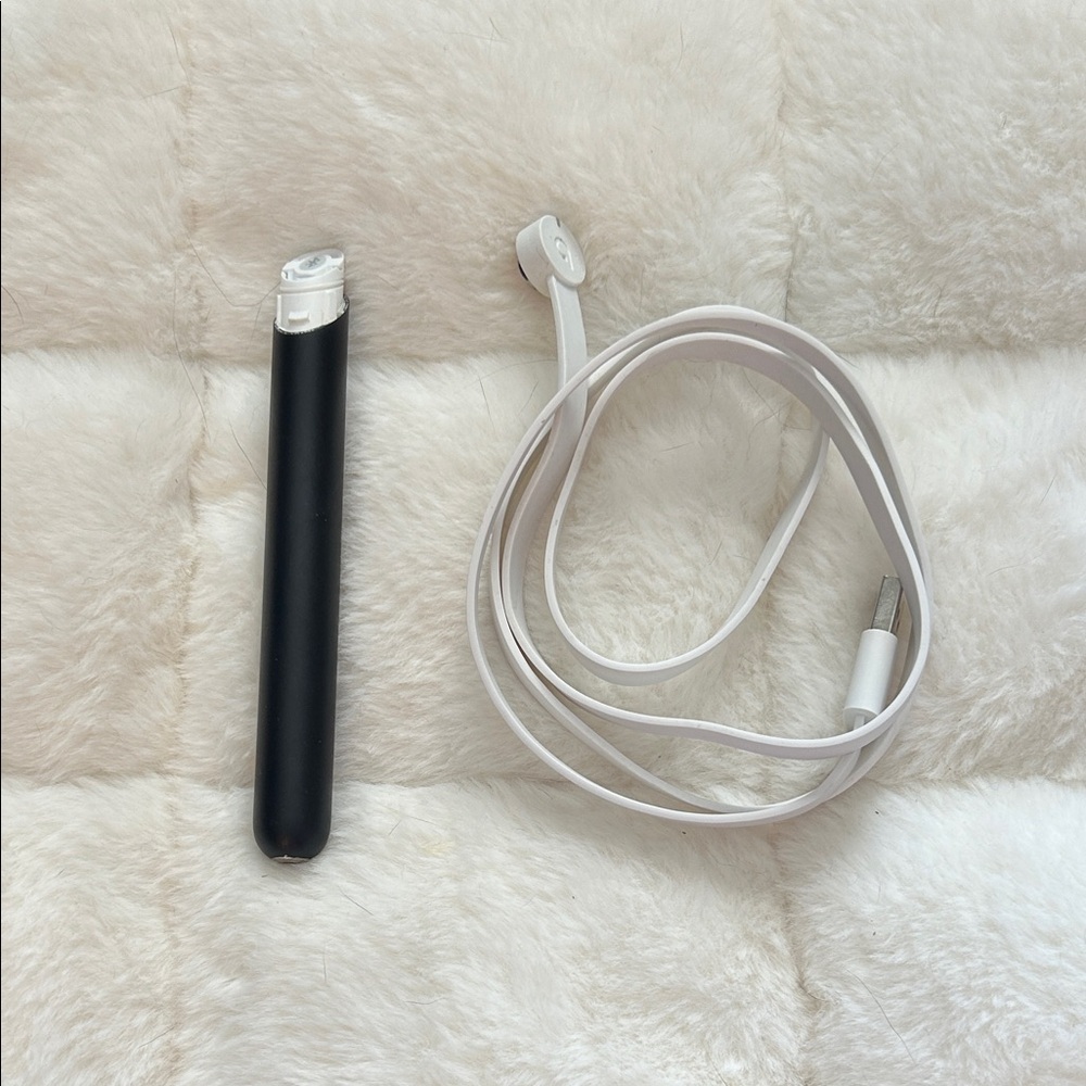 Quip Bluetooth Electric Toothbrush with White Charging Cable